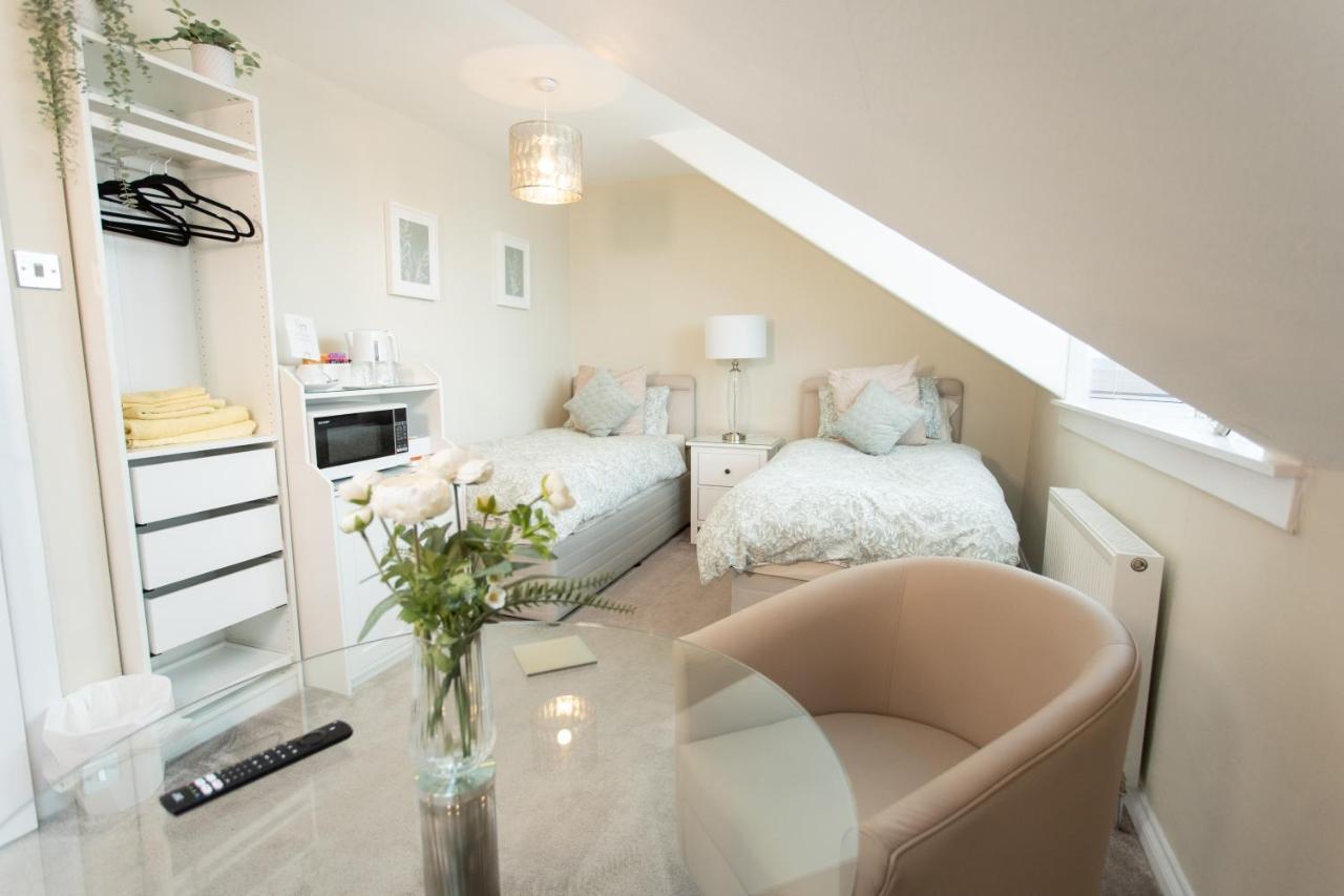4 Private Bedroom House With 3 Parking Spaces Free เพิร์ท ภายนอก รูปภาพ